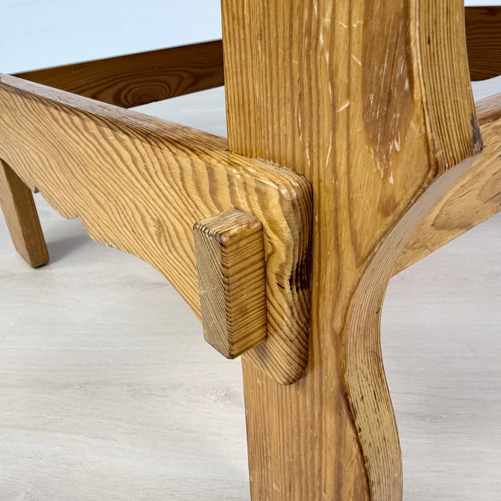 BRUTALIST COFFEE TABLE - 6