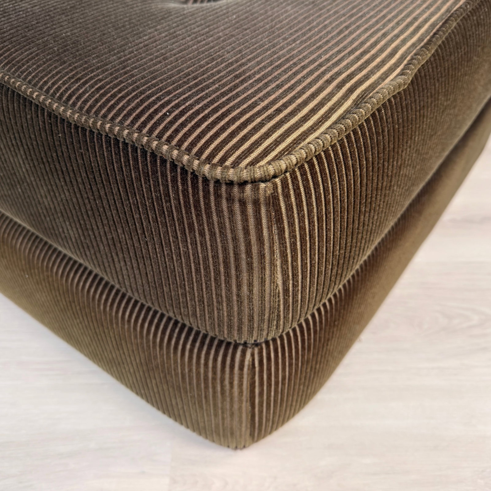 GERMAN SPACE AGE SOFA - 11