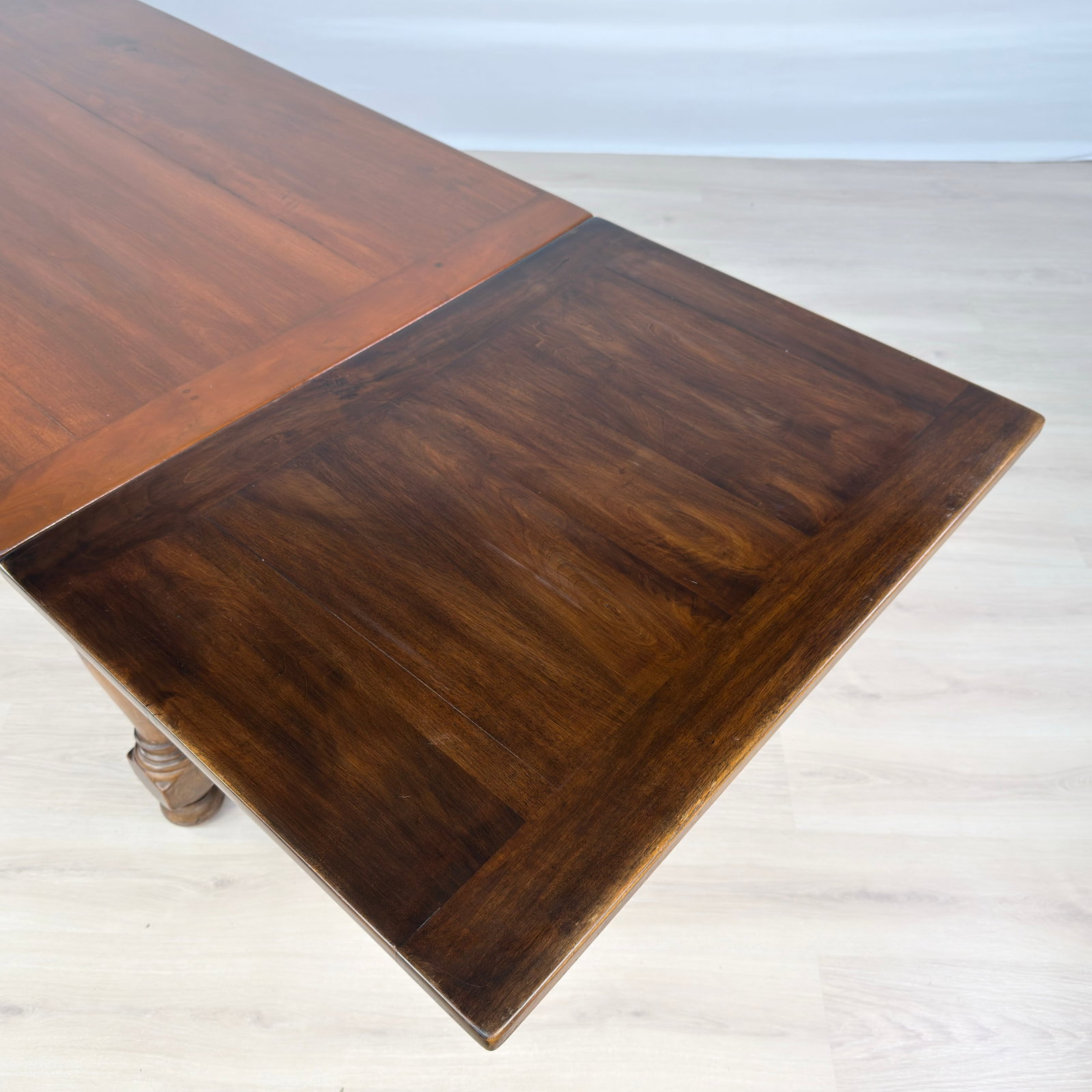 FARMHOUSE EXTENDABLE DINING TABLE - 9
