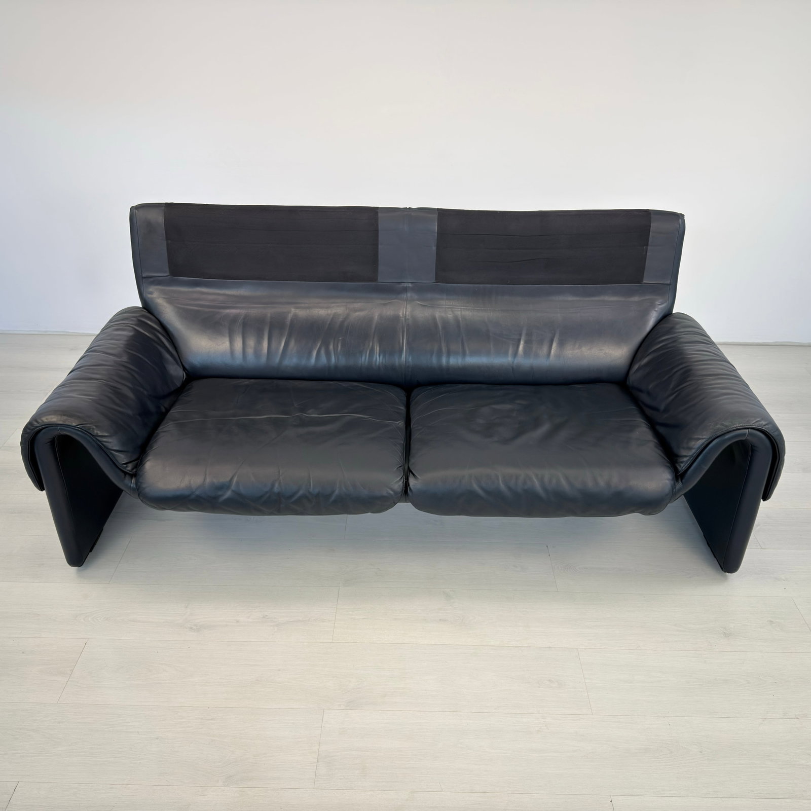 DE SEDE DS 2011 LEATHER SOFA - 6