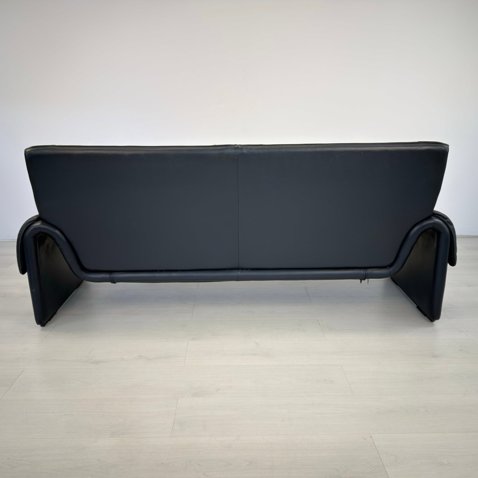 DE SEDE DS 2011 LEATHER SOFA - 9