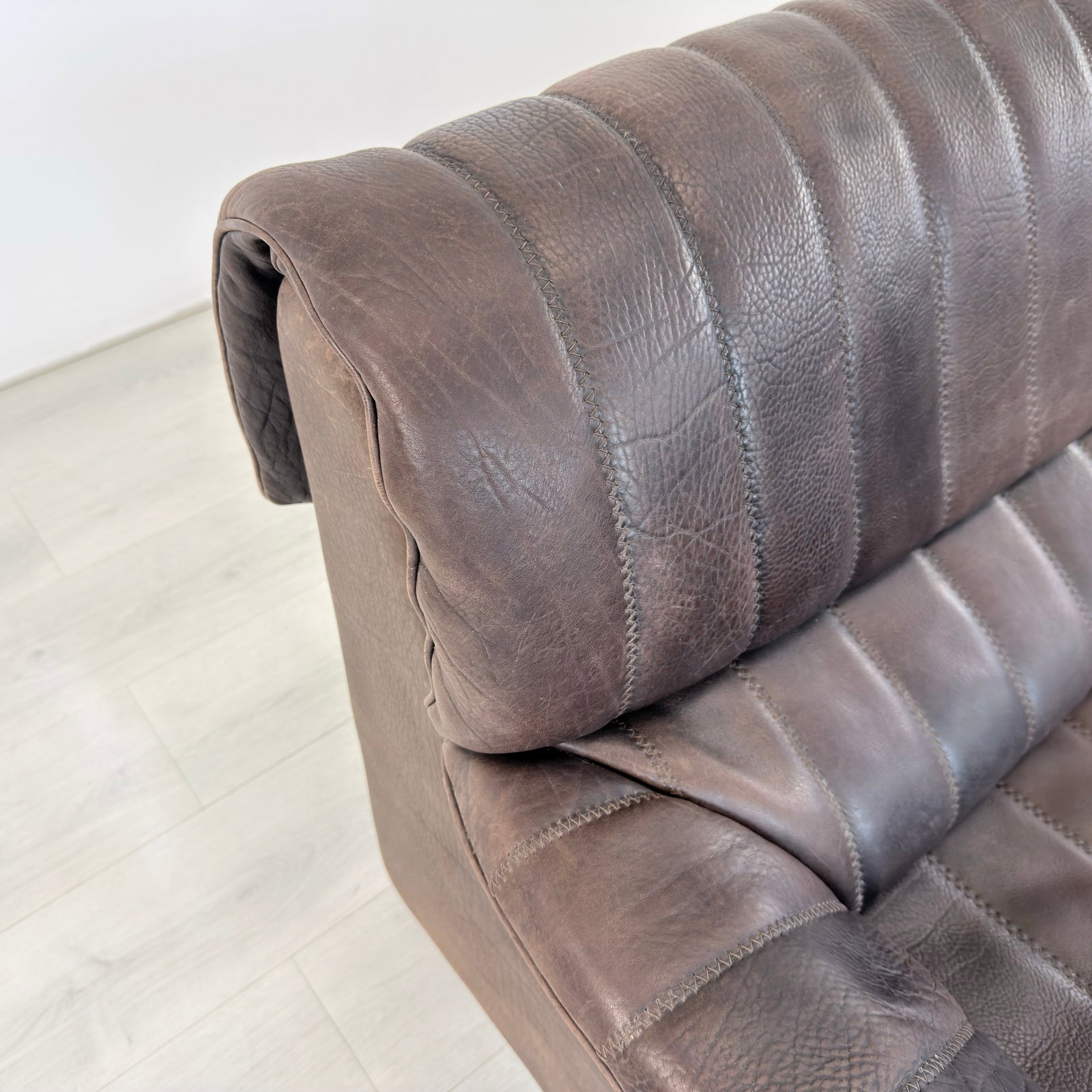 DE SEDE DS 86 LEATHER SOFA - 11