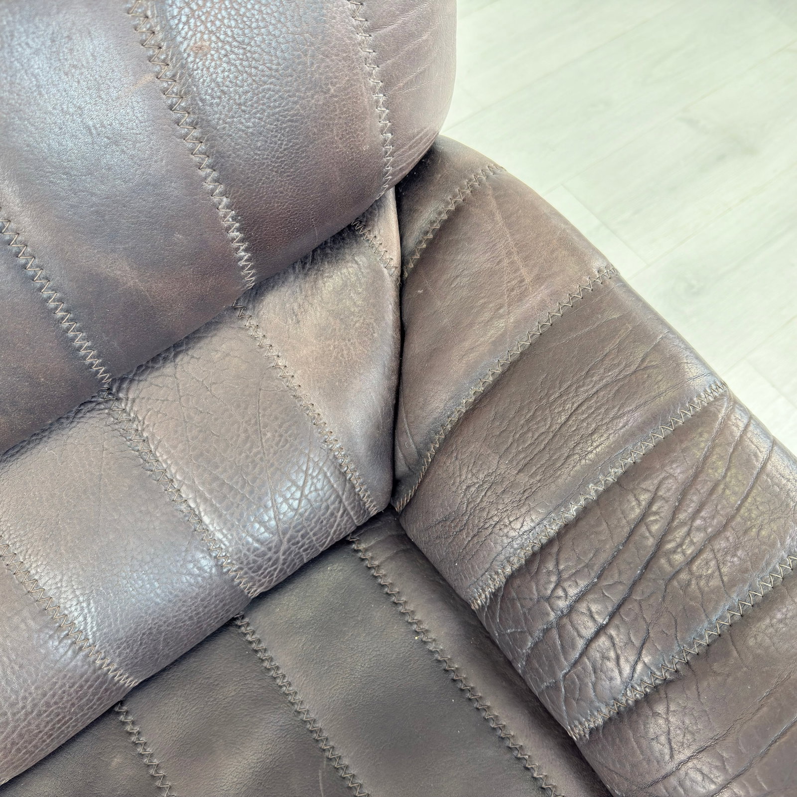 DE SEDE DS 86 LEATHER SOFA - 13