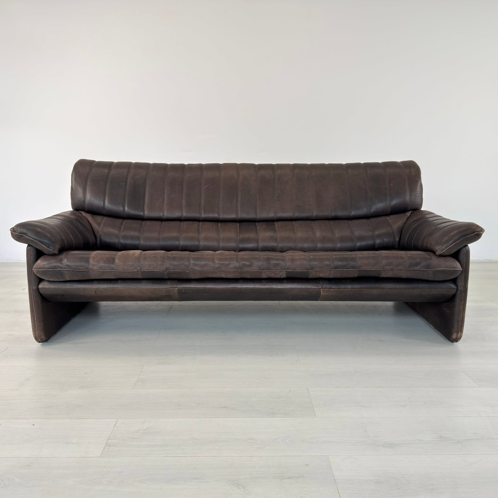 DE SEDE DS 86 LEATHER SOFA - 3