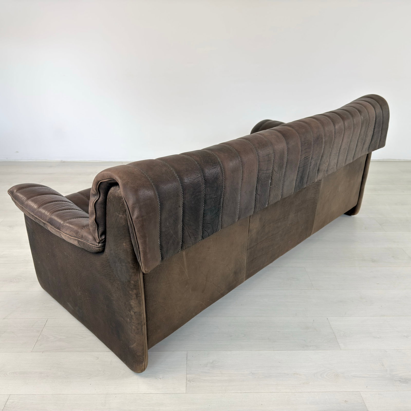 DE SEDE DS 86 LEATHER SOFA - 8