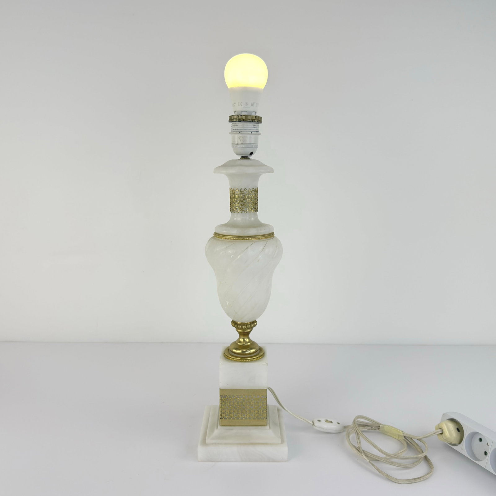 NEOCLASSICAL STYLE MARBLE TABLE LAMP - 4