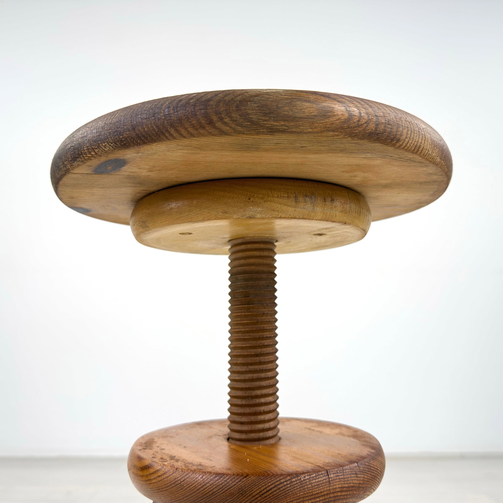 SCANDINAVIAN ARCHITECT STOOL - 6