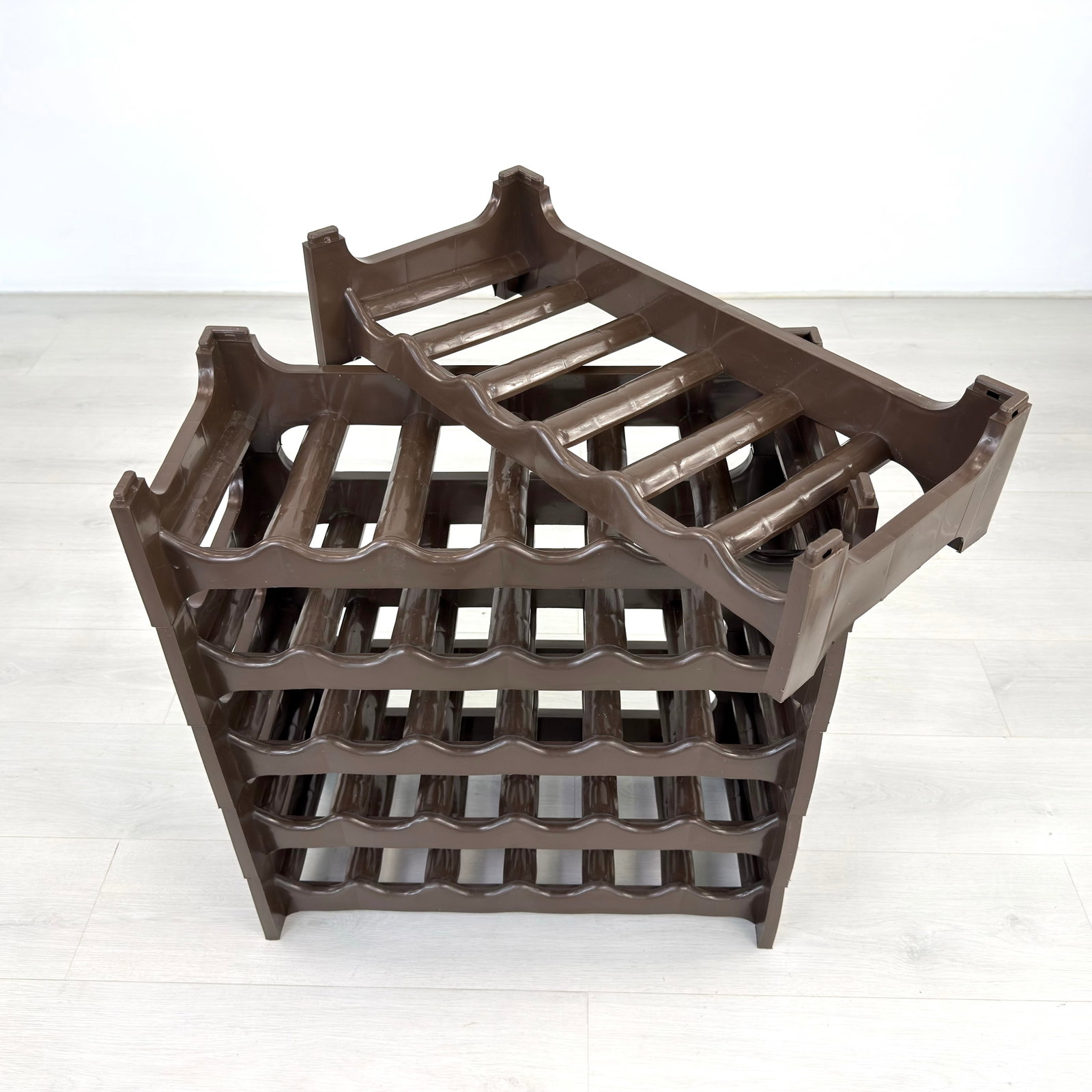 VINTAGE STACKABLE BOTTLE RACK - 10