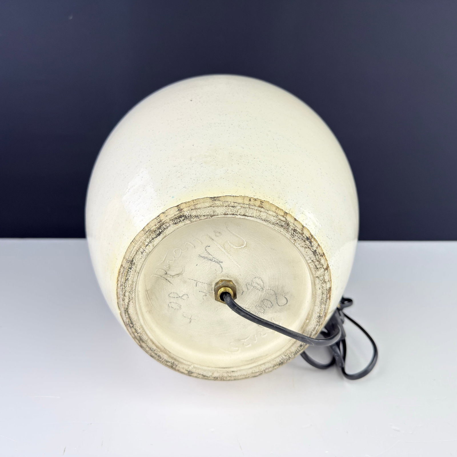 VINTAGE SIGNED TABLE LAMP - 7