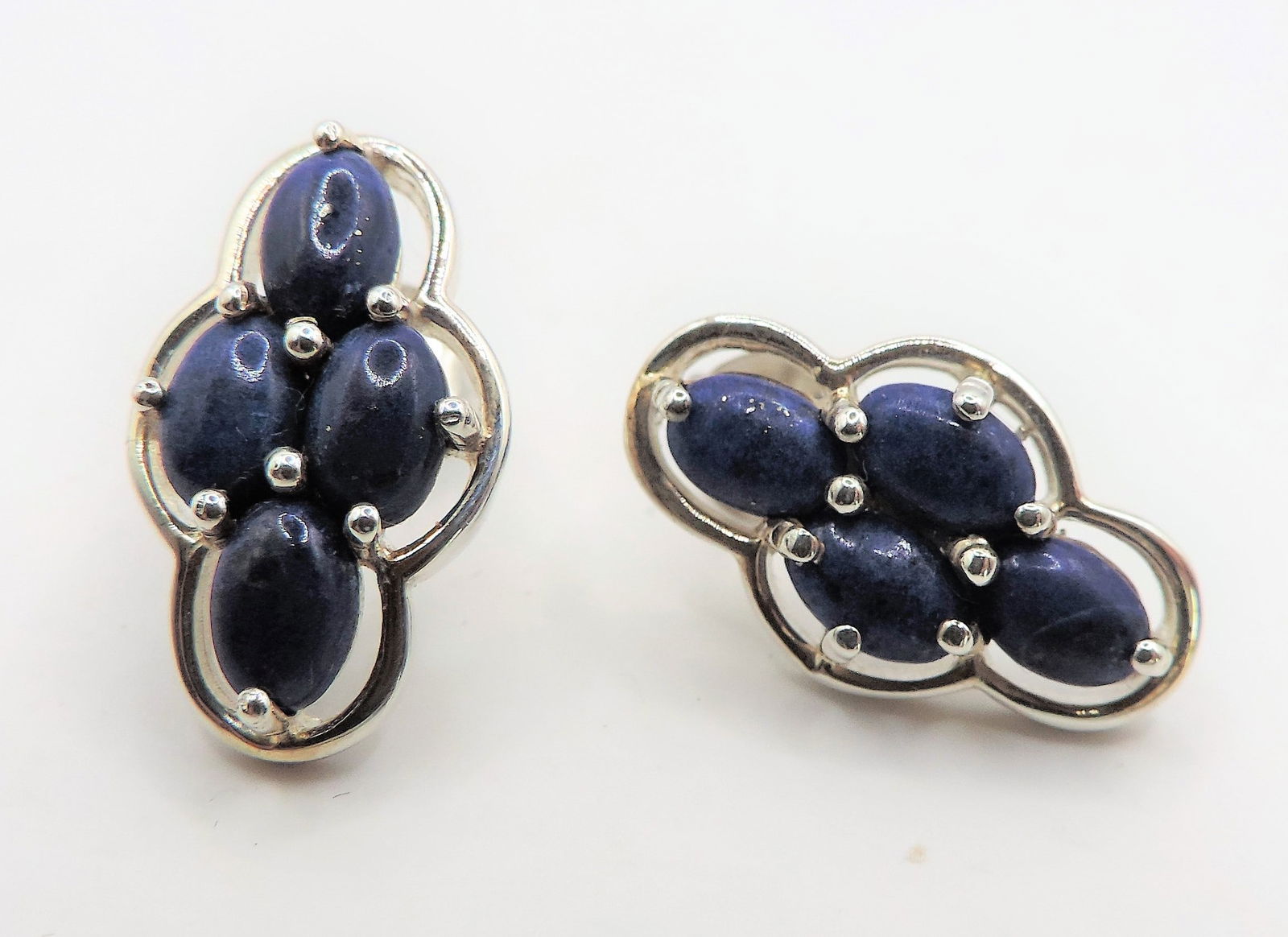 Sterling Silver Lapis Lazuli Earrings with Gift Pouch.  Sterling Silver Lapis Lazuli Earrings with G (1 of 3)