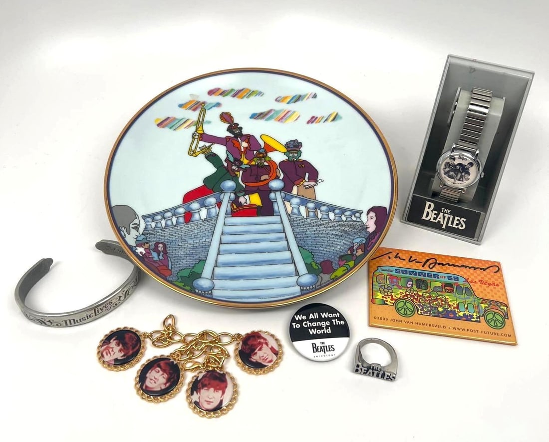 Beatles Collection of Contemporary Memorabilia Inc. "Yellow Submarine" Limited-Edition Signed Plate (1 of 12)
