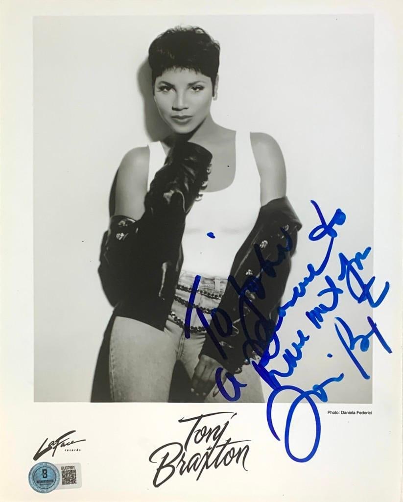 Toni Braxton Signed 10" x 8" LA Face Records Promotional Photo (Beckett/BAS Authentication) (1 of 2)
