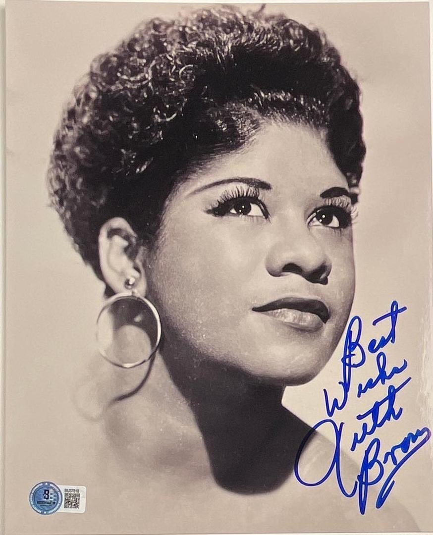 Ruth Brown Signed 10" x 8" Photo (Beckett/BAS Authentication) (1 of 2)