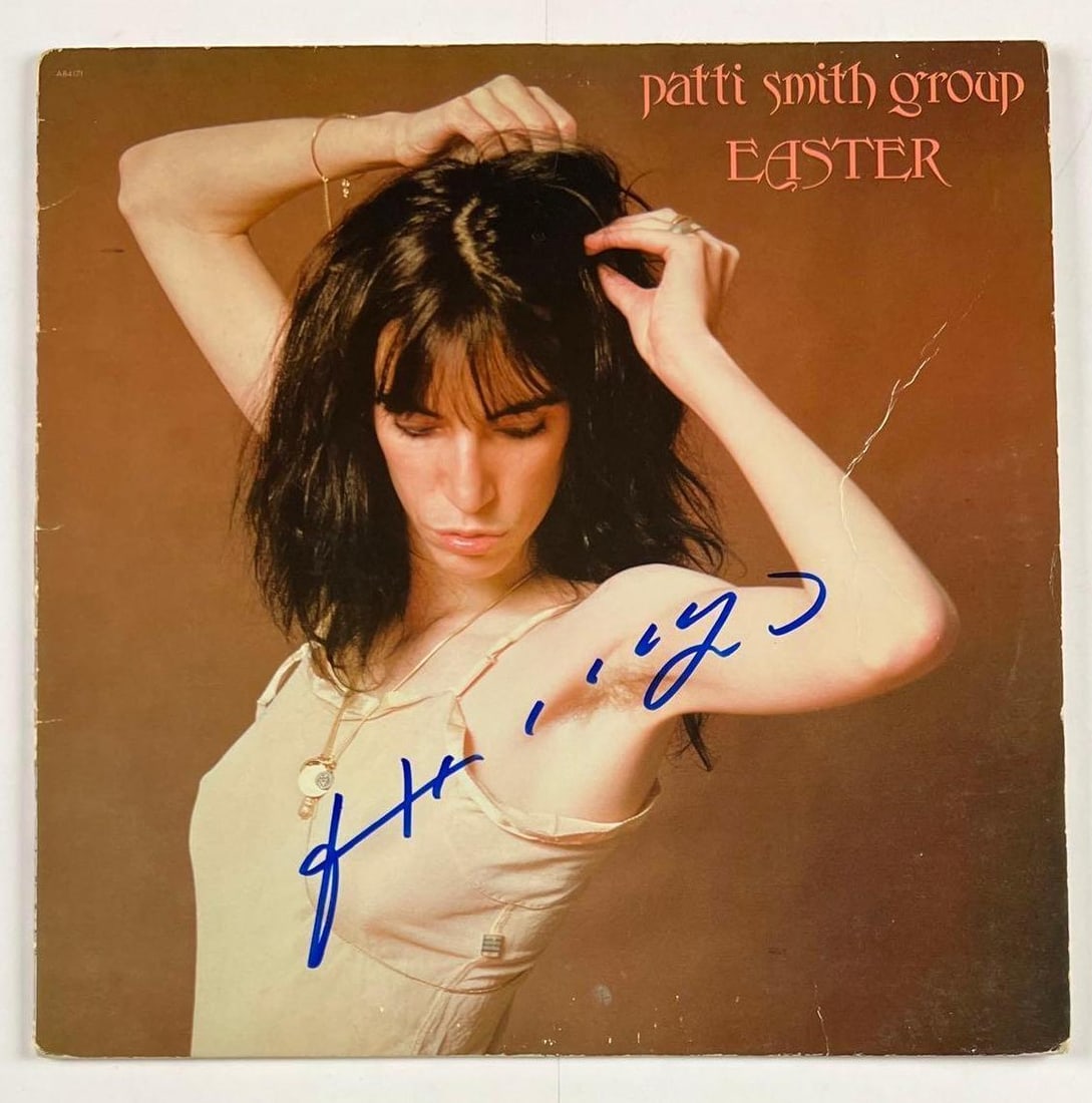 Patti Smith Signed "Easter" Album (Beckett/BAS Authentication) (1 of 2)