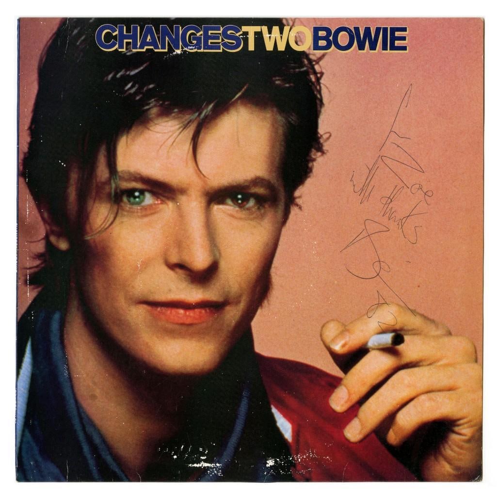 David Bowie Signed "Changestwobowie" Album (Tracks Authentication) (1 of 1)