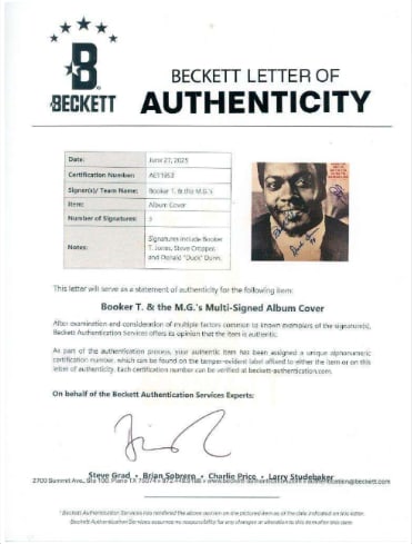 Booker T. & The MG’s Group Signed "The Best of Booker T. & The MG’s" Album (3 Sigs) (Bec - 3