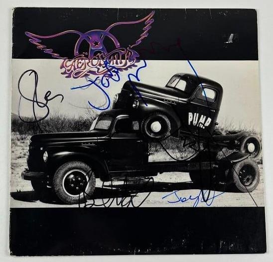 Aerosmith Fully Group Signed "Pump" Album (5 Sigs) (Beckett/BAS Authentication) (1 of 2)