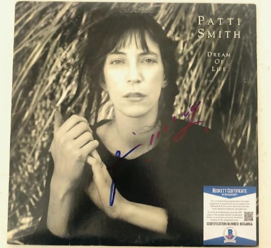 Patti Smith Signed "Dream of Life" Album (Beckett/BAS Authentication) (1 of 1)