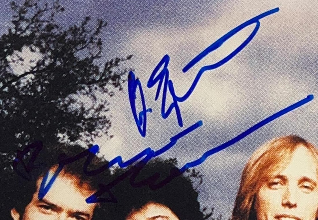 Tom Petty & the Heartbreakers Group Signed 8" x 10" Photo (4 Sigs) (Beckett Authentication) - 3