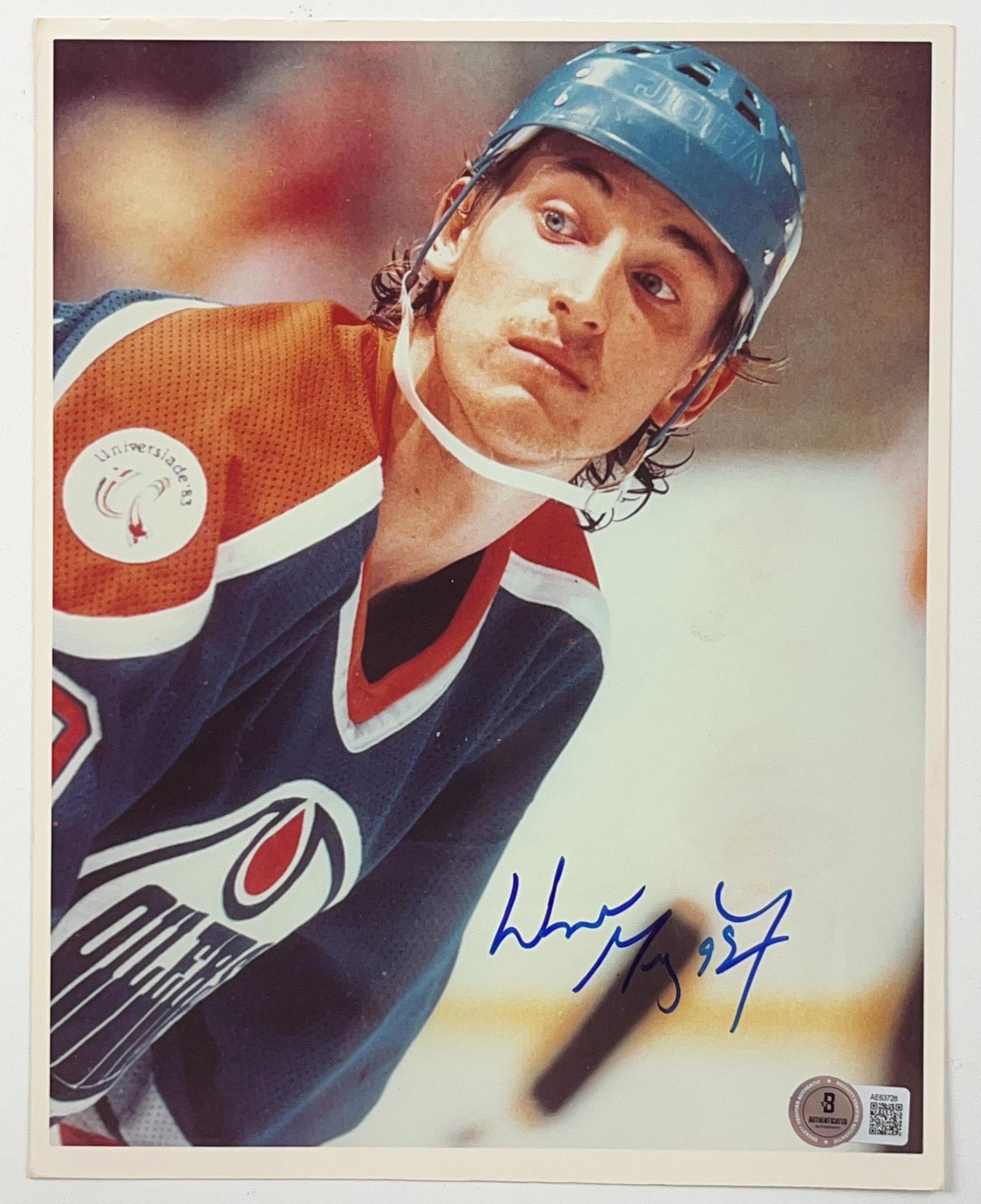 Wayne Gretzky Signed 10" x 8" Photo (Beckett Authentication) (1 of 2)