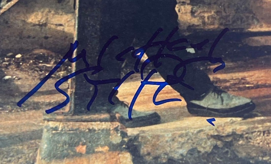R.E.M. Fully Group Signed 10" x 8" Photo (4 Sigs) (Beckett Authentication) - 2