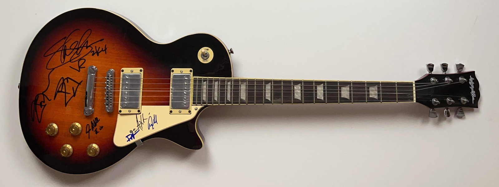 Guns N’ Roses Fully Group Signed Les Paul-Style Guitar (7 Sigs) (Beckett Authentication) - 2