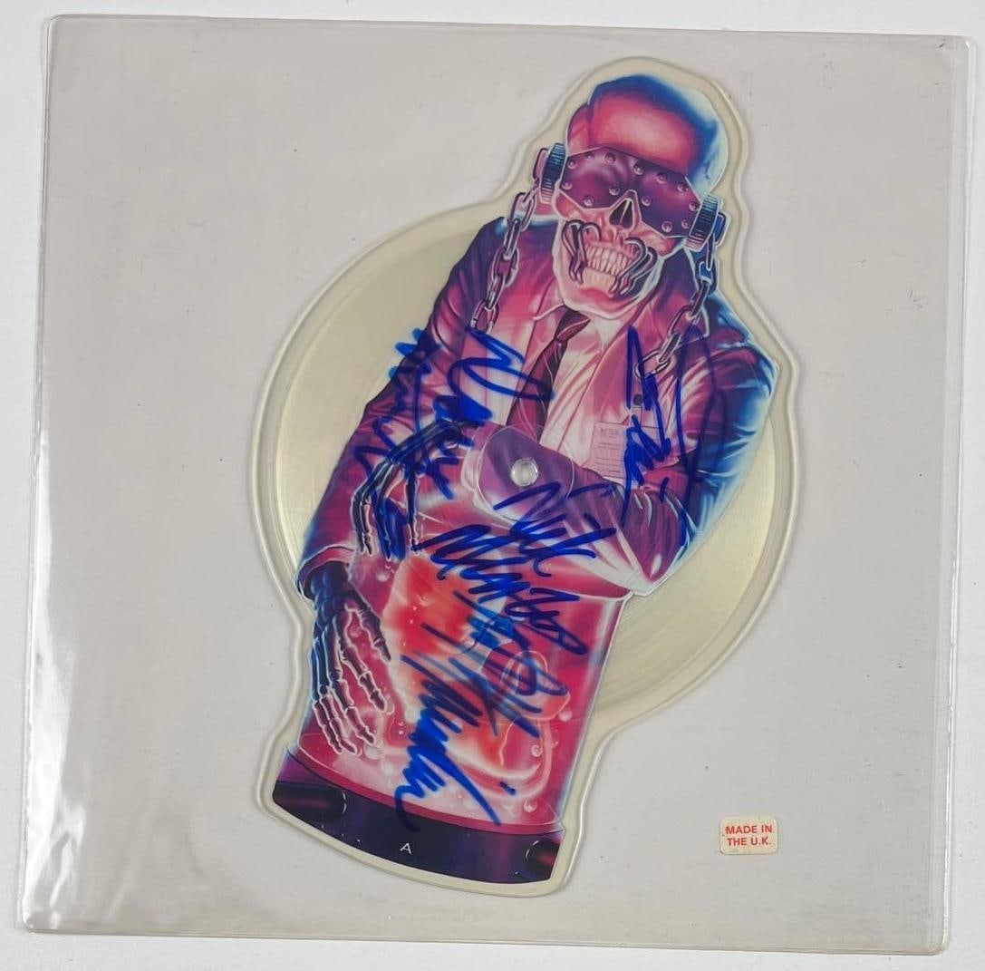 Megadeth Group Signed "Hanger 18" Shaped Picture Disc (4 Sigs) (Beckett) - 5