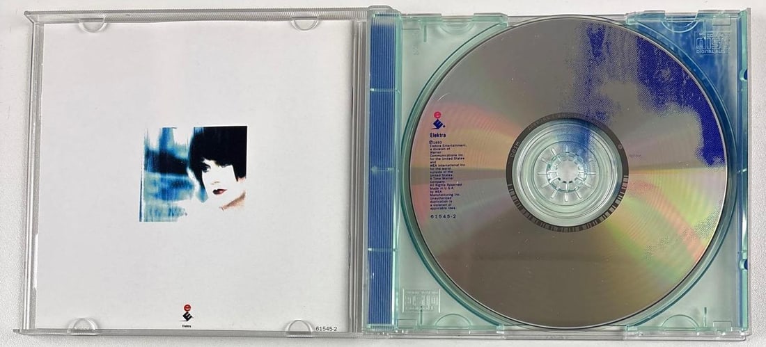 Linda Ronstadt Signed "Winter Light" CD (Third Party Guaranteed) - 2