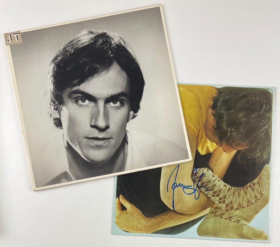 James Taylor "JT" Album Signed on Inner Record Sleeve (Beckett/BAS Authentication) - 2