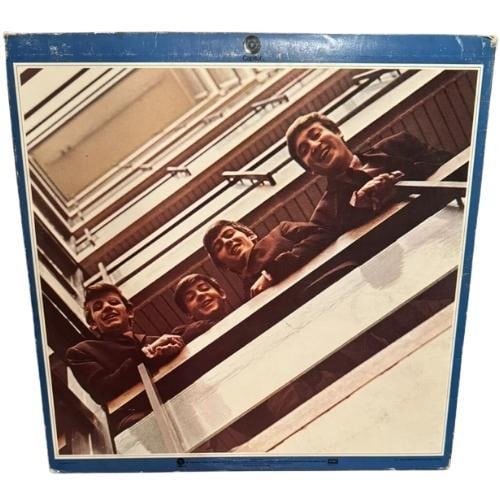 The Beatles: Ringo Starr Signed "The Beatles 1967-1970" Album (Beckett Authentication) - 2