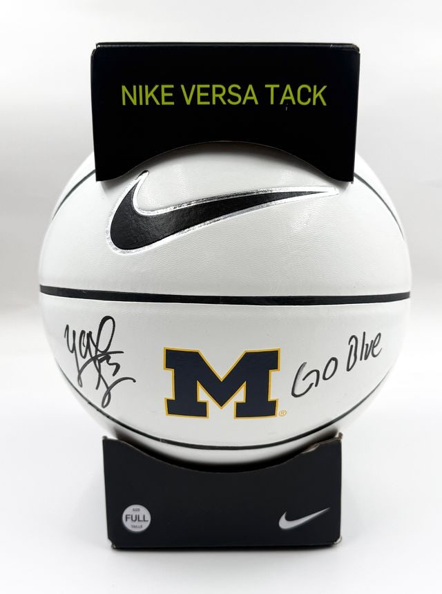 Yaxel Lendeborg Signed Michigan Wolverines Nike Brand Basketball (JSA Authentication) - 4