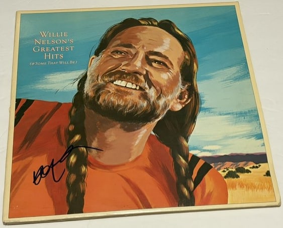 Willie Nelson Signed "Willie Nelson's Greatest Hits" LP Album (Third Party Guaranteed) (1 of 2)