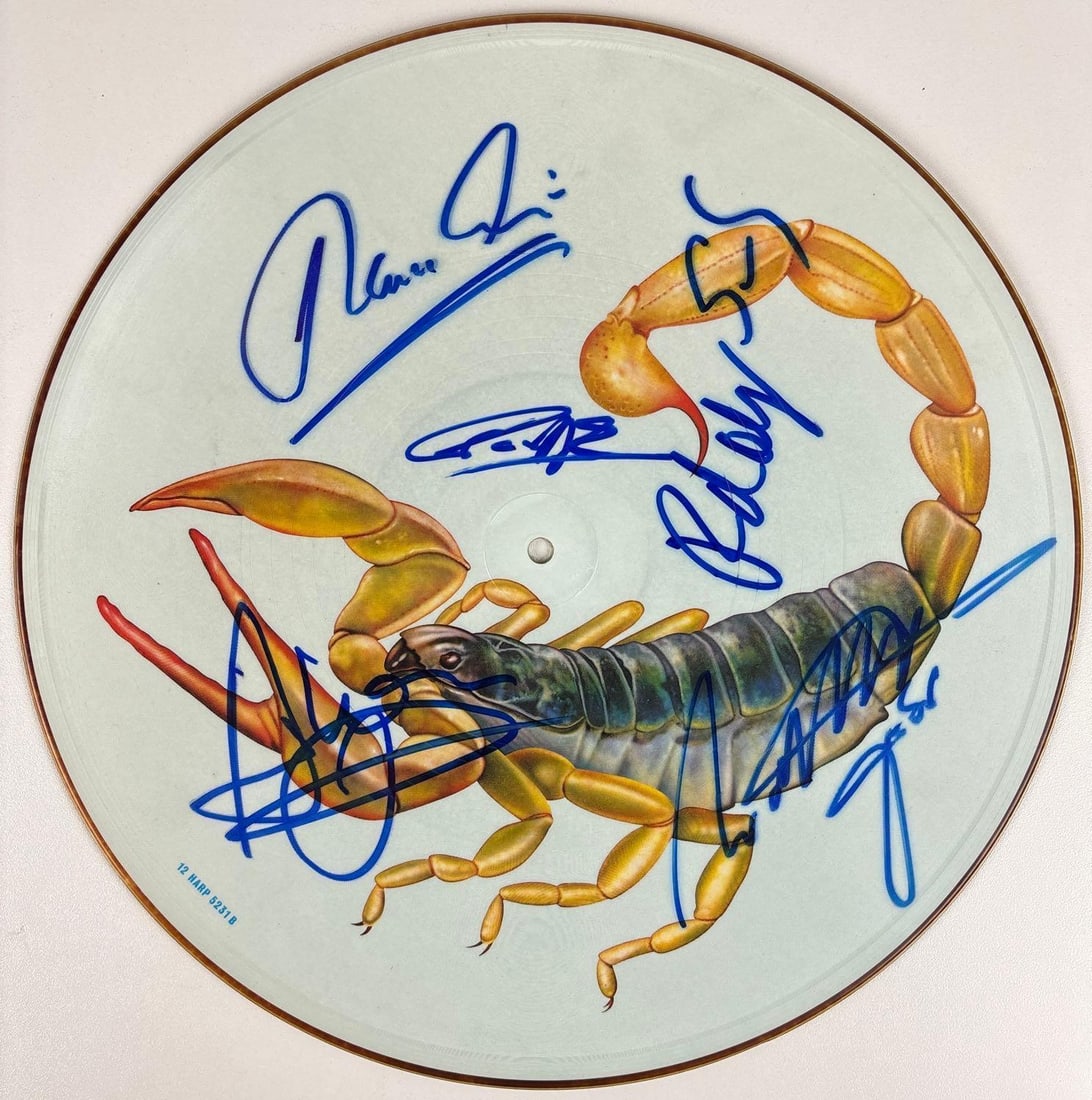 Scorpions Fully Group Signed "Big City Nights" Picture Disc (5 Sigs) (Beckett Authentication) - 3