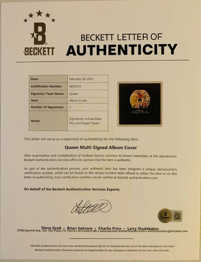 Queen: Brian May & Roger Taylor Signed "A Day at the Races" LP Album (2 Sigs) (Beckett) - 2