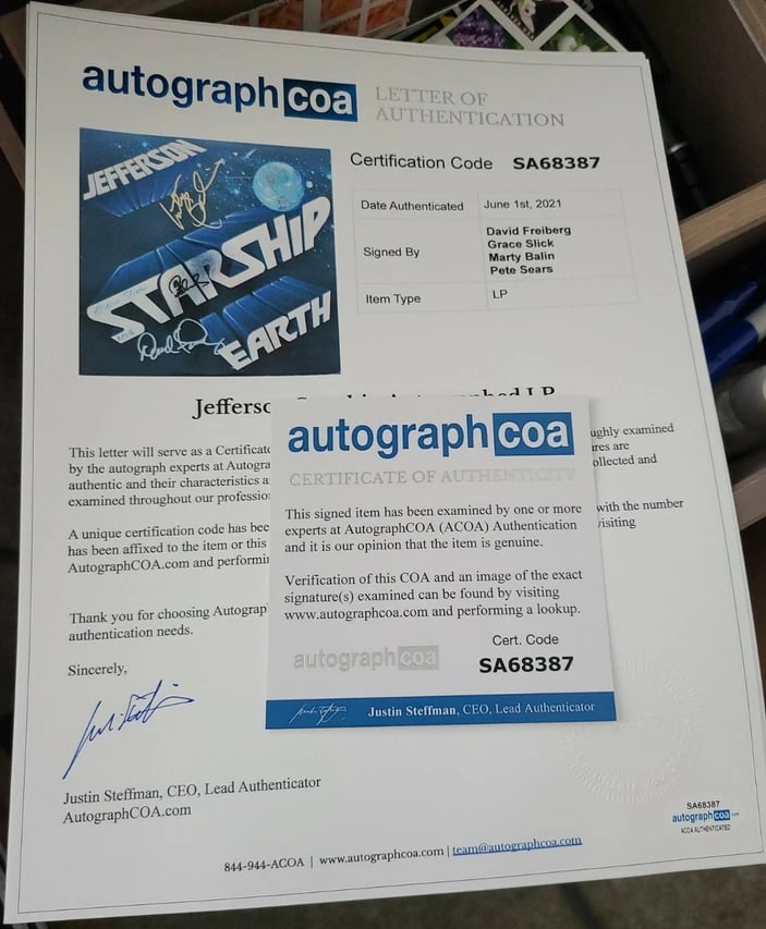 Jefferson Starship Group Signed "Earth" LP Album (4 Sigs) (ACOA Authentication) - 2
