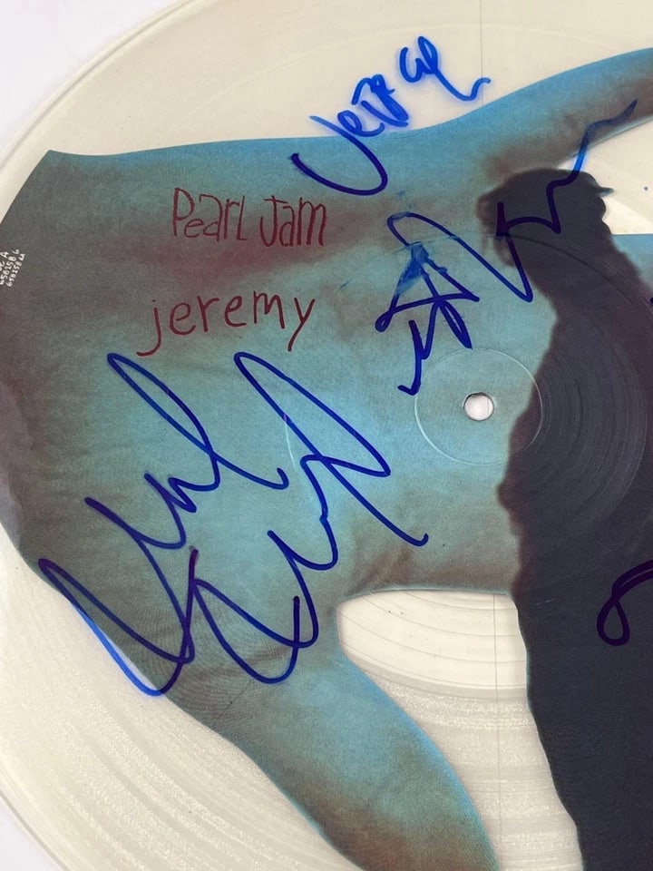 Pearl Jam Group Signed "Jeremy" Picture Disc (5 Sigs) (Beckett Authentication) - 2