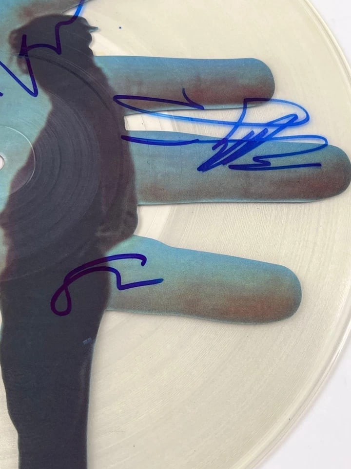 Pearl Jam Group Signed "Jeremy" Picture Disc (5 Sigs) (Beckett Authentication) - 3
