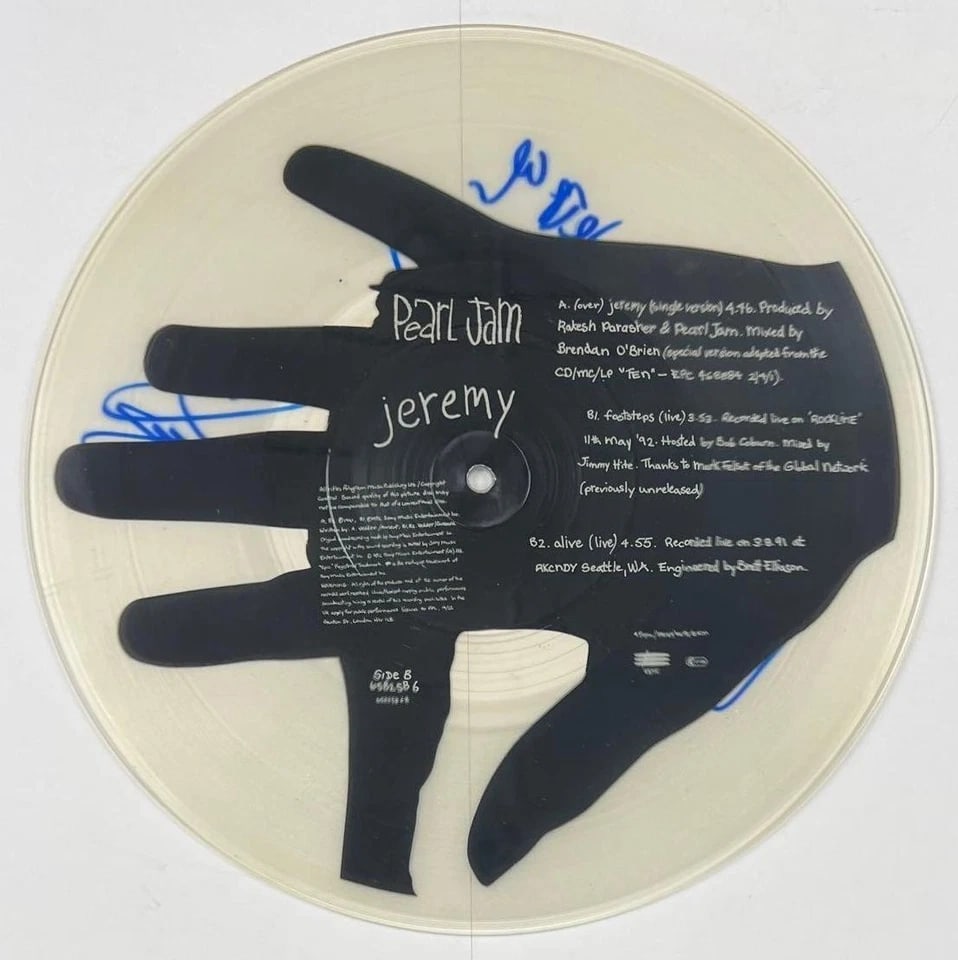 Pearl Jam Group Signed "Jeremy" Picture Disc (5 Sigs) (Beckett Authentication) - 4