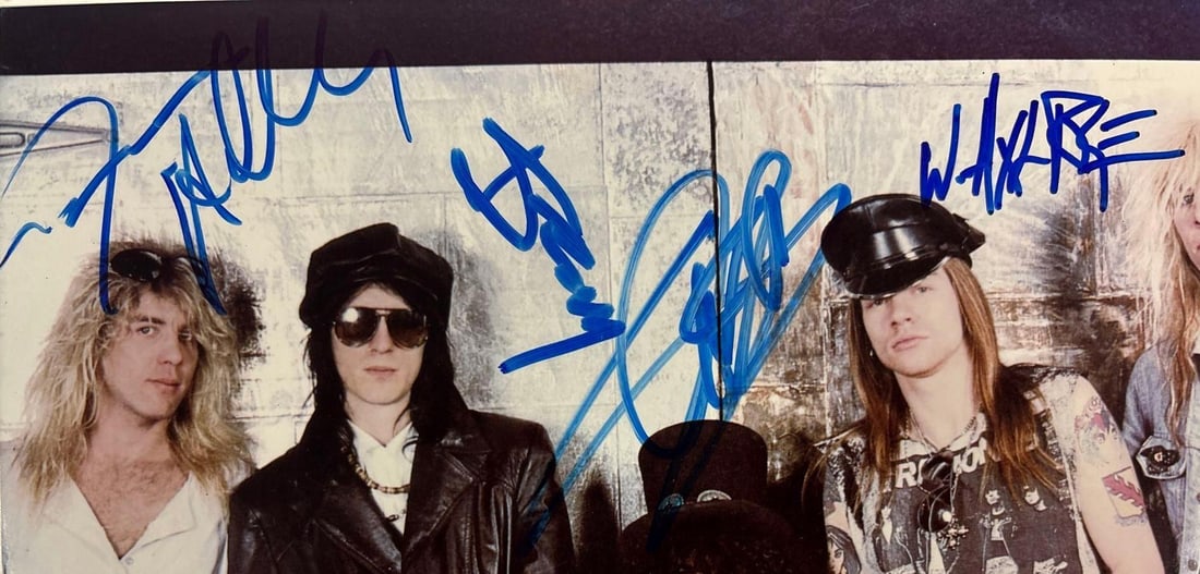 Guns N' Roses Group Signed 8" x 10" Photo (5 Sigs) (Beckett Authentication) - 2
