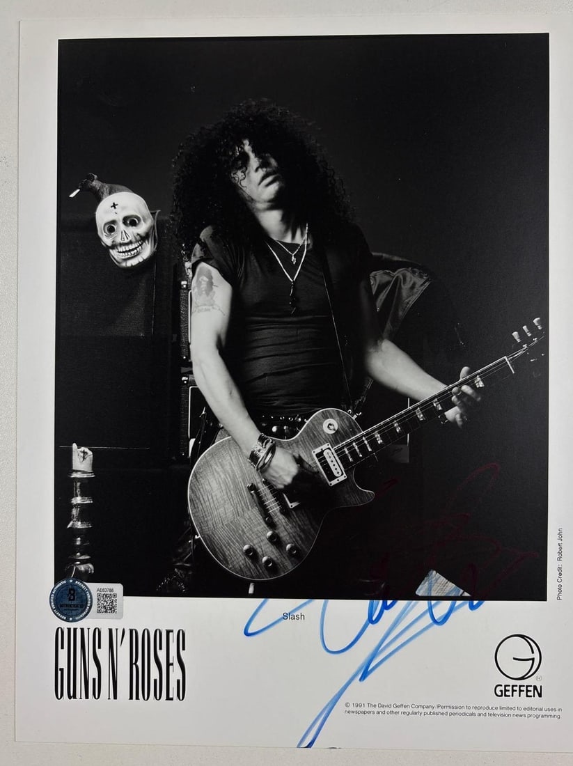 Guns N' Roses: Slash Signed 10" x 8" Promo Photo (Beckett Authenticaiton) (1 of 2)