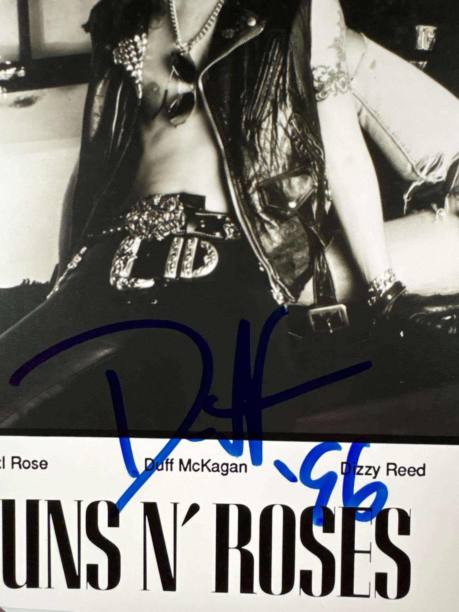 Guns N' Roses Group Signed 10" x 8" Promo Photo (4 Sigs) (Beckett Authentication) - 3
