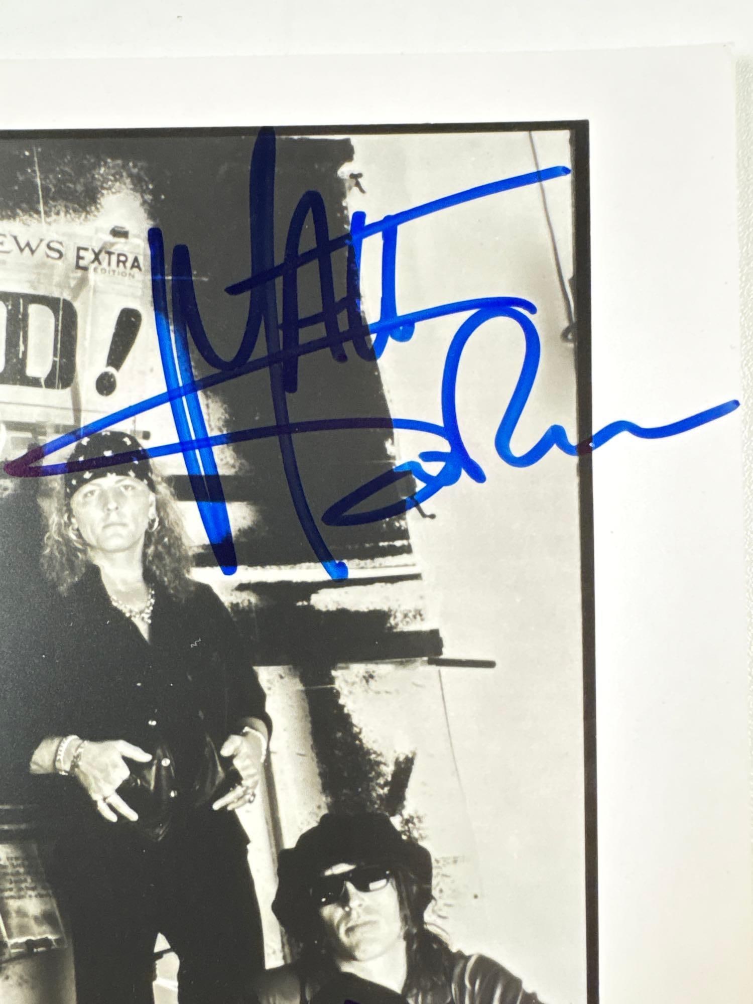Guns N' Roses Group Signed 10" x 8" Promo Photo (4 Sigs) (Beckett Authentication) - 5