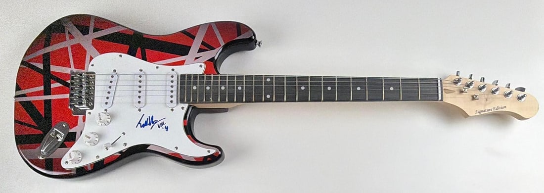 Van Halen: Eddie Van Halen Signed "Frankenstrat" Straocaster-Style Guitar - 3