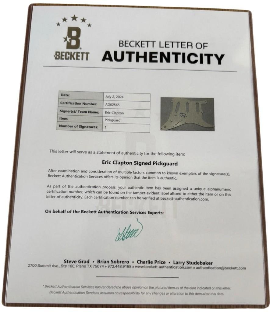 Eric Clapton Signed Sunburst Fender Stratocaster-Style Guitar (Beckett Authentication) - 4