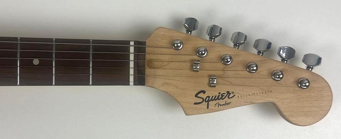 Avril Levine Signed Fender Squier Bullet Stratocaster-Style Guitar (Beckett) - 3