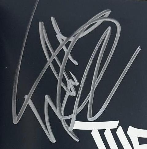 LL Cool J. Signed "The Streets Win: 50 Years of Hip-Hop Greatness" Book (Beckett Authentication) - 2