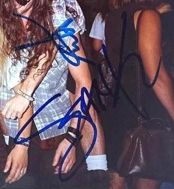 Alice in Chains Fully Group Signed Candid 8" x 10" Photo (4 Sigs) (Beckett Authentication) - 2