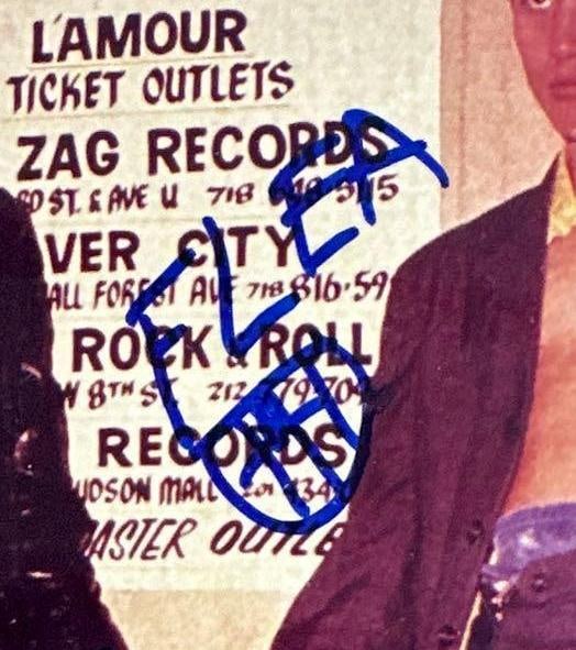 Red Hot Chili Peppers Fully Group Signed 8" x 10" Photo (4 Sigs) (JSA Authentication) - 4
