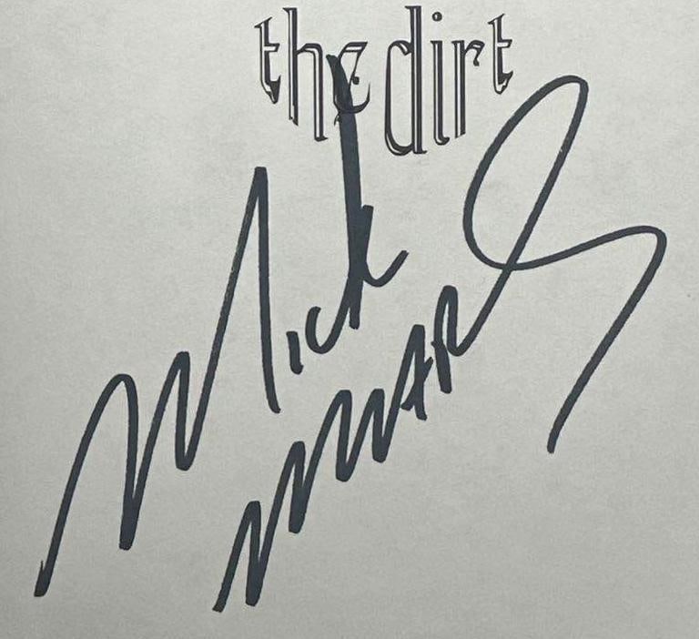 Motley Crue Group Signed "The Dirt: Motley Crue" Book (3 Sigs) (Beckett) - 2