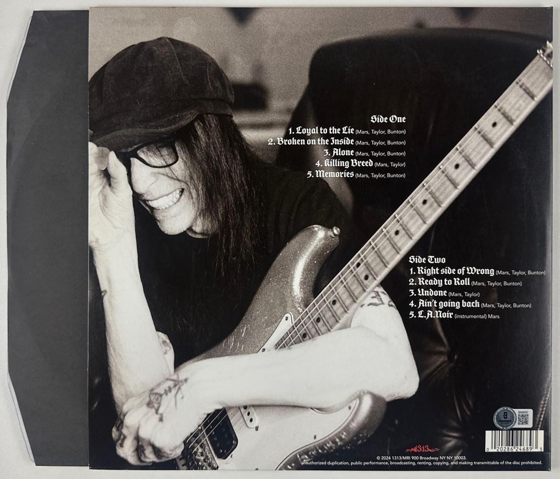 Motley Crue: Mick Mars Signed "The Other Side of Mars" Album (Beckett) - 2